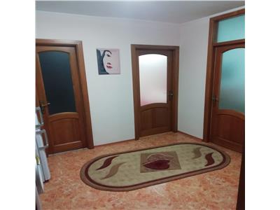 Apartament 2 camere, etaj 3 cu acoperis, zona Lidl  Centru