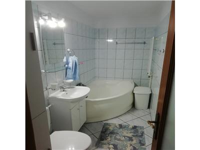 Apartament 2 camere, etaj 3 cu acoperis, zona Lidl  Centru