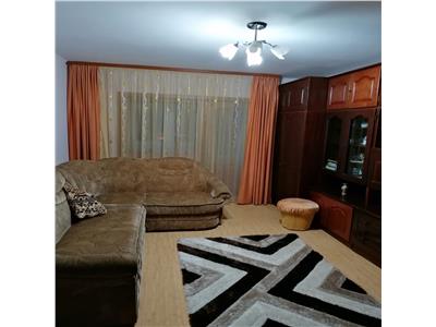 Apartament 2 camere, etaj 3 cu acoperis, zona Lidl - Centru