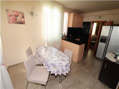 Casa de vanzare in zona Liceului 1
