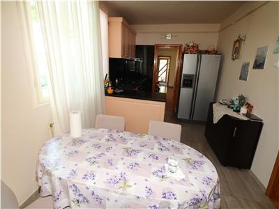 Casa de vanzare in zona Liceului 1