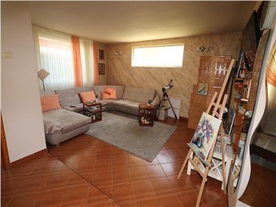 Casa de vanzare in zona Liceului 1