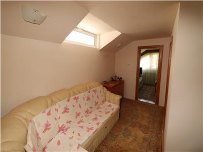 Casa de vanzare in zona Liceului 1
