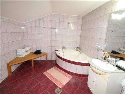 Casa de vanzare in zona Liceului 1