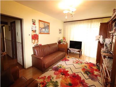 Apartament 3 camere, Zona Big, de vanzare, mobilat si utilat