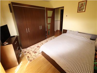 Apartament 3 camere, Zona Big, de vanzare, mobilat si utilat