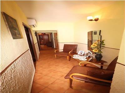 Apartament 3 camere, Zona Big, de vanzare, mobilat si utilat