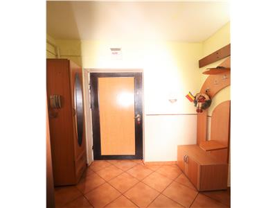 Apartament 3 camere, Zona Big, de vanzare, mobilat si utilat