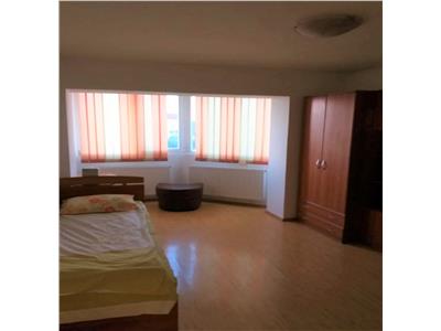 Apartament 3 camere, CT+AC, etaj 4, zona Scoala 10