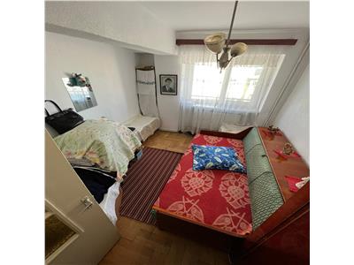 Apartament 3 camere, ultracentral , etaj 4 din 8, vedere Bulevard