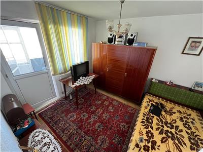 Apartament 3 camere, ultracentral , etaj 4 din 8, vedere Bulevard