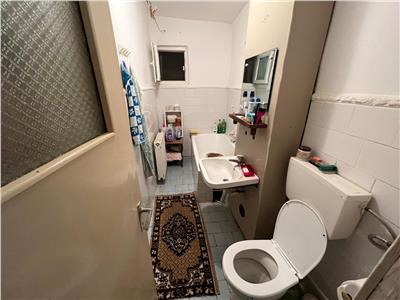 Apartament 3 camere, ultracentral , etaj 4 din 8, vedere Bulevard