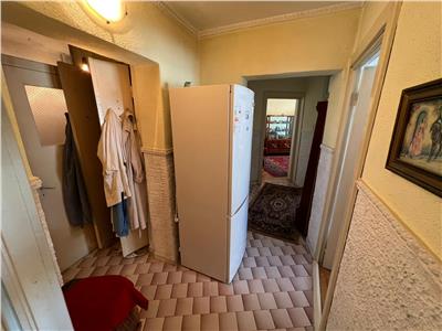 Apartament 3 camere, ultracentral , etaj 4 din 8, vedere Bulevard