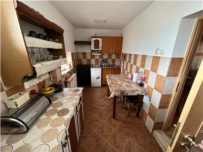Casa de vanzare in Jorasti + optional si un Spatiu Comercial