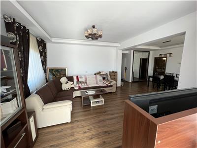 Apartament 3 camere, etaj 2, doua boxe, parcare, mobilat si utilat