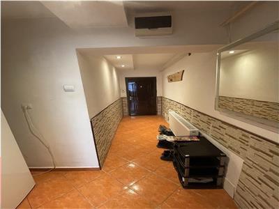 Apartament 3 camere, etaj 4, zona Mega Sud