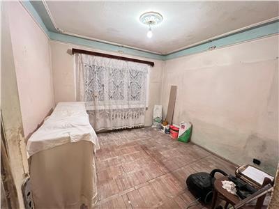 Apartament 2 camere, parter, zona centrala, fara imbunatatiri