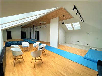 Penthouse, etaj1, 200 mp, prima inchiriere - ultramodern