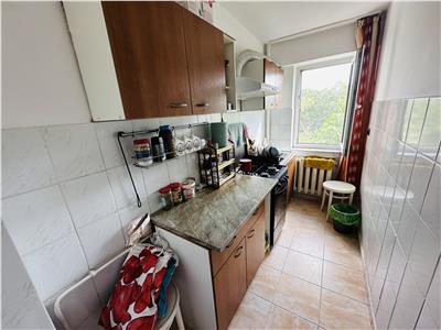 Apartament 2 camere, etaj 4, zona Mausoleu Sud