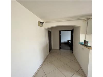 Apartament 2 camere, etaj 3 mobilat plus utilat, acoperis tabla