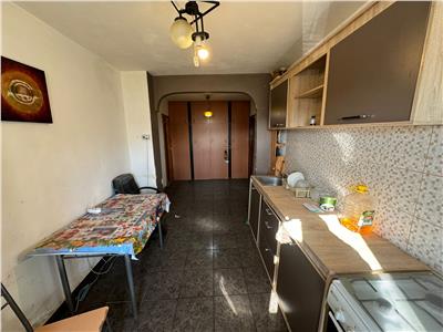 Apartament 2 camere, etaj 2, zona Unirea Principatelor