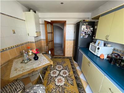 4 camere, zona Garii, etaj 4 (acoperis), suprafata 85mp