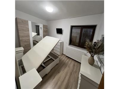 Apartament 3 camere, loc de parcare +sp verde, zona Valcele