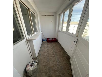Garsoniera 33mp utili, Piata Moldovei , etaj 4 cu acoperis, libera