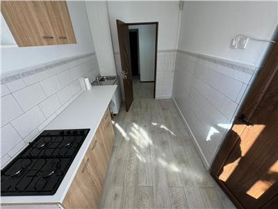 Apartament 2 camere, etaj 3, partial mobilat, zona Gara