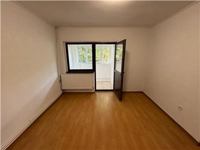 Apartament 2 camere, etaj 3, partial mobilat, zona Gara