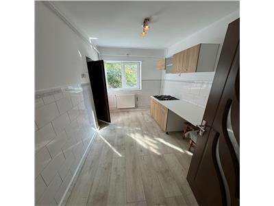 Apartament 2 camere, etaj 3, partial mobilat, zona Gara