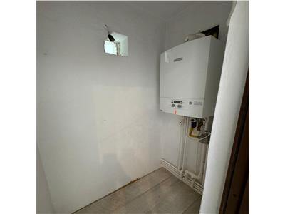 Apartament 2 camere, etaj 3, partial mobilat, zona Gara