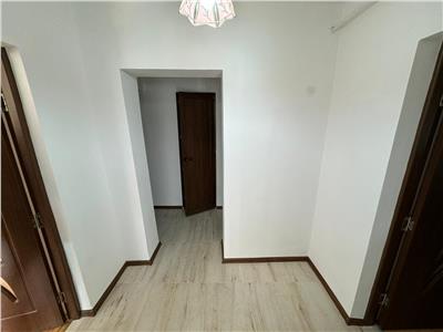 Apartament 2 camere, etaj 3, partial mobilat, zona Gara