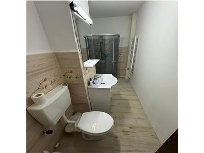Apartament 2 camere, etaj 3, partial mobilat, zona Gara