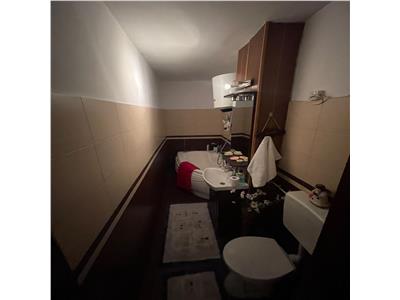 Apartament 3 camere, et 2/4,zona Panduri