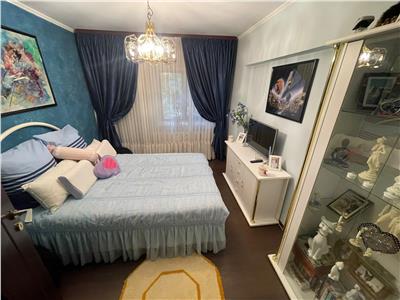 Apartament 3 camere, et 2/4,zona Panduri