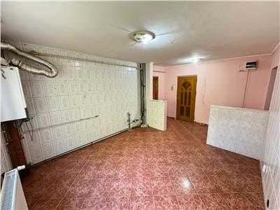 Apartament 3 camere, etaj 2, zona   Parcul Shuman