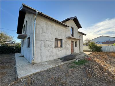 Casa P+M de vanzare in Mandresti la stadiul de GRI pret 65000 Euro
