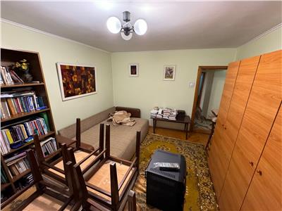 Apartament 4 camere, etaj 3/4, 104 mp, Penny Market Valcele