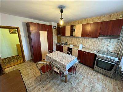 Apartament 4 camere, etaj 3/4, 104 mp, Penny Market Valcele