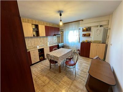 Apartament 4 camere, etaj 3/4, 104 mp, Penny Market Valcele