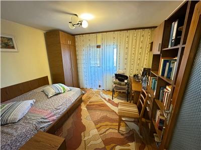 Apartament 4 camere, etaj 3/4, 104 mp, Penny Market Valcele