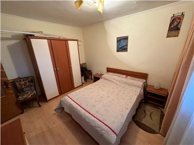 Apartament 3 camere, zona Supeco, etaj 3 renovat si mobilat complet