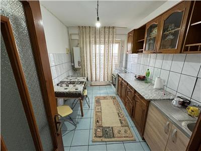 Apartament 2 camere, 60mp, etaj 4 cu acoperis  zona Brailei