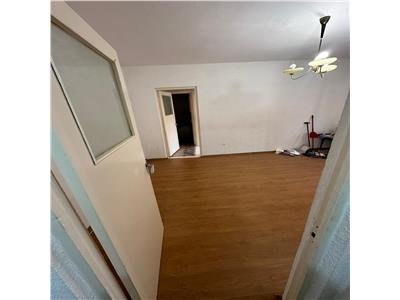 Apartament 2 camere, Gara, scoala nr 7,45 mp , et 3/4