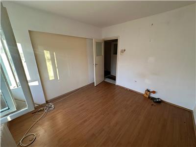 Apartament 2 camere, Gara, scoala nr 7,45 mp , et 3/4