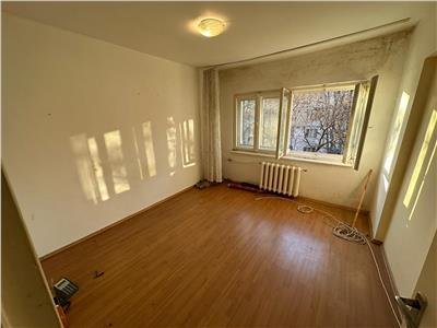 Apartament 2 camere, Gara, scoala nr 7,45 mp , et 3/4