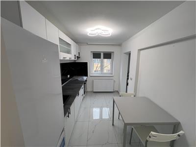Apartament 2 camere renovat,etaj 4, ULTRACENTRAL  Cuza Voda