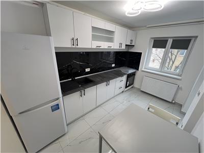 Apartament 2 camere renovat,etaj 4, ULTRACENTRAL - Cuza Voda