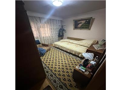 Apartament 3 camere, LIDL centru ,et 3/3, cu acoperis,70 mp